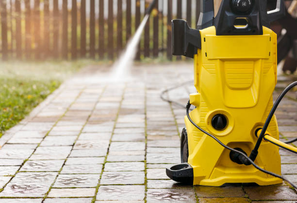 Best Driveway Pressure Washing  in Old River Winfree, TX